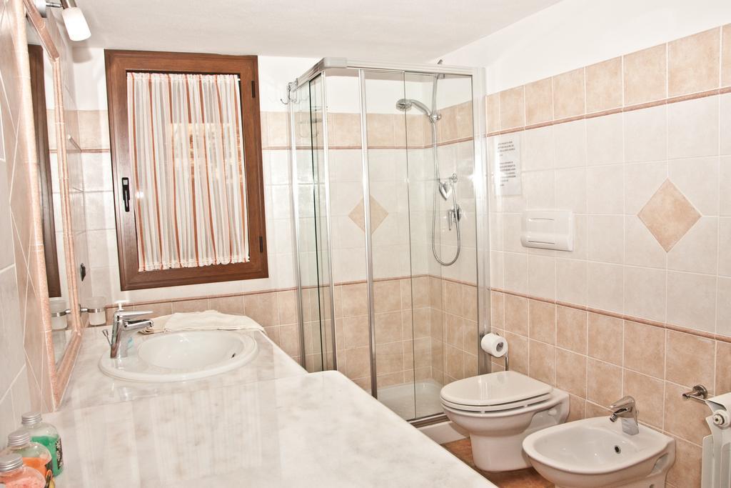 B&B Villa Tancau Santa Maria Navarrese Habitación foto