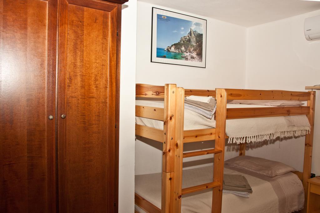 B&B Villa Tancau Santa Maria Navarrese Habitación foto